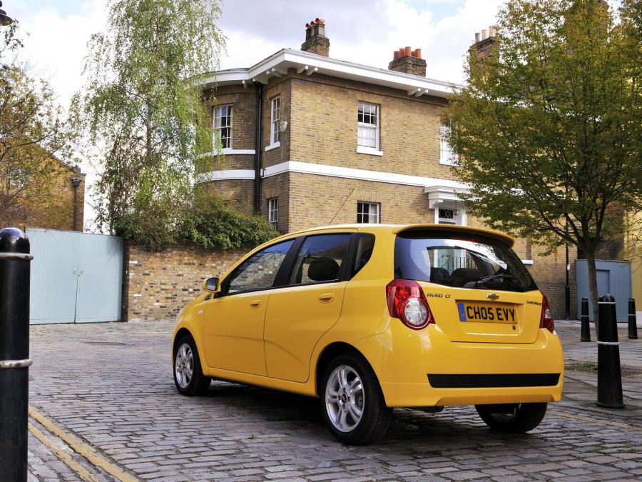  Chevrolet Aveo 5-Door 2008 года  (UK) (фото 8 из 21)